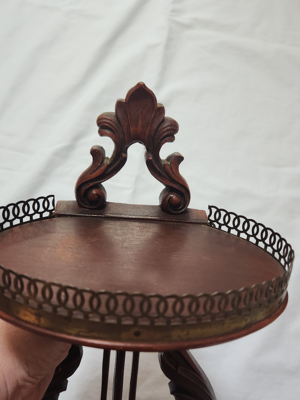 Syroco Ornate Two-Tier Wood & Brass Wall Shelf - Deep Mahogany - Picture 9 of 16